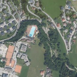 Luftbild: Wald-Schwimmbad